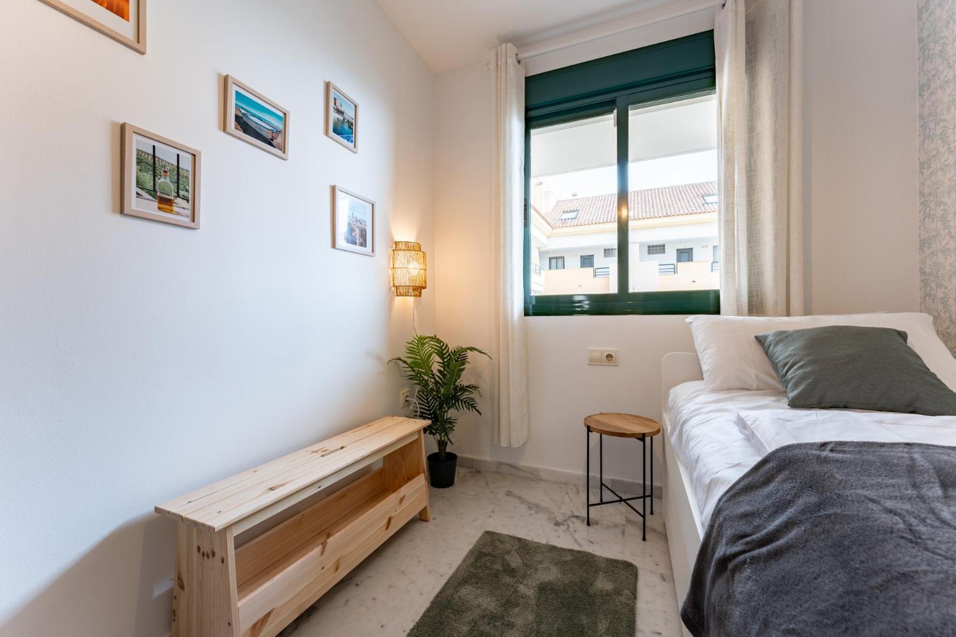 Coastal Comfort 2 Bed, Parking Pool And Terrace * Benalmádena