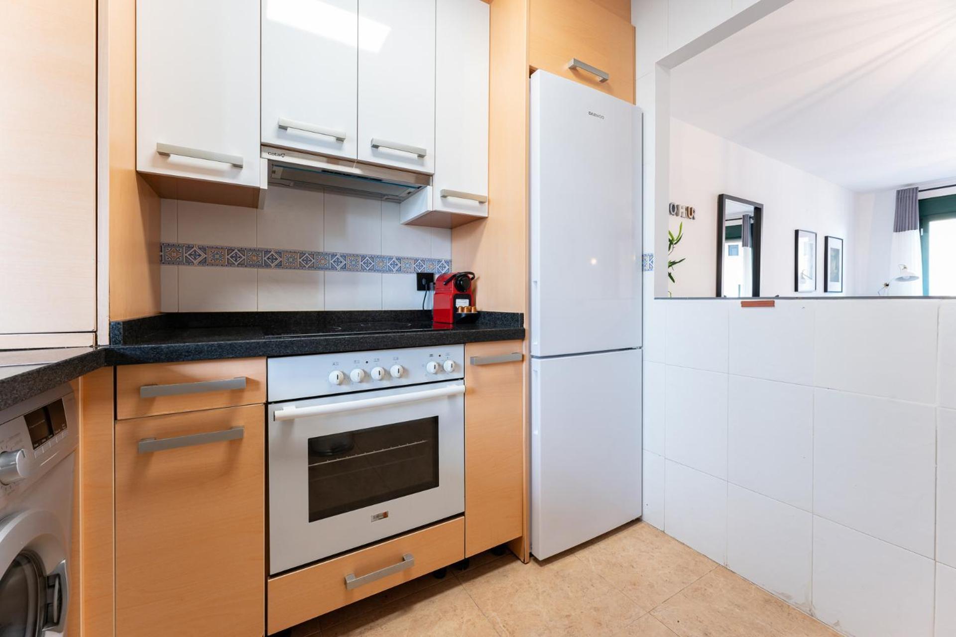 Coastal Comfort 2 Bed, Parking Pool And Terrace Apartamento *