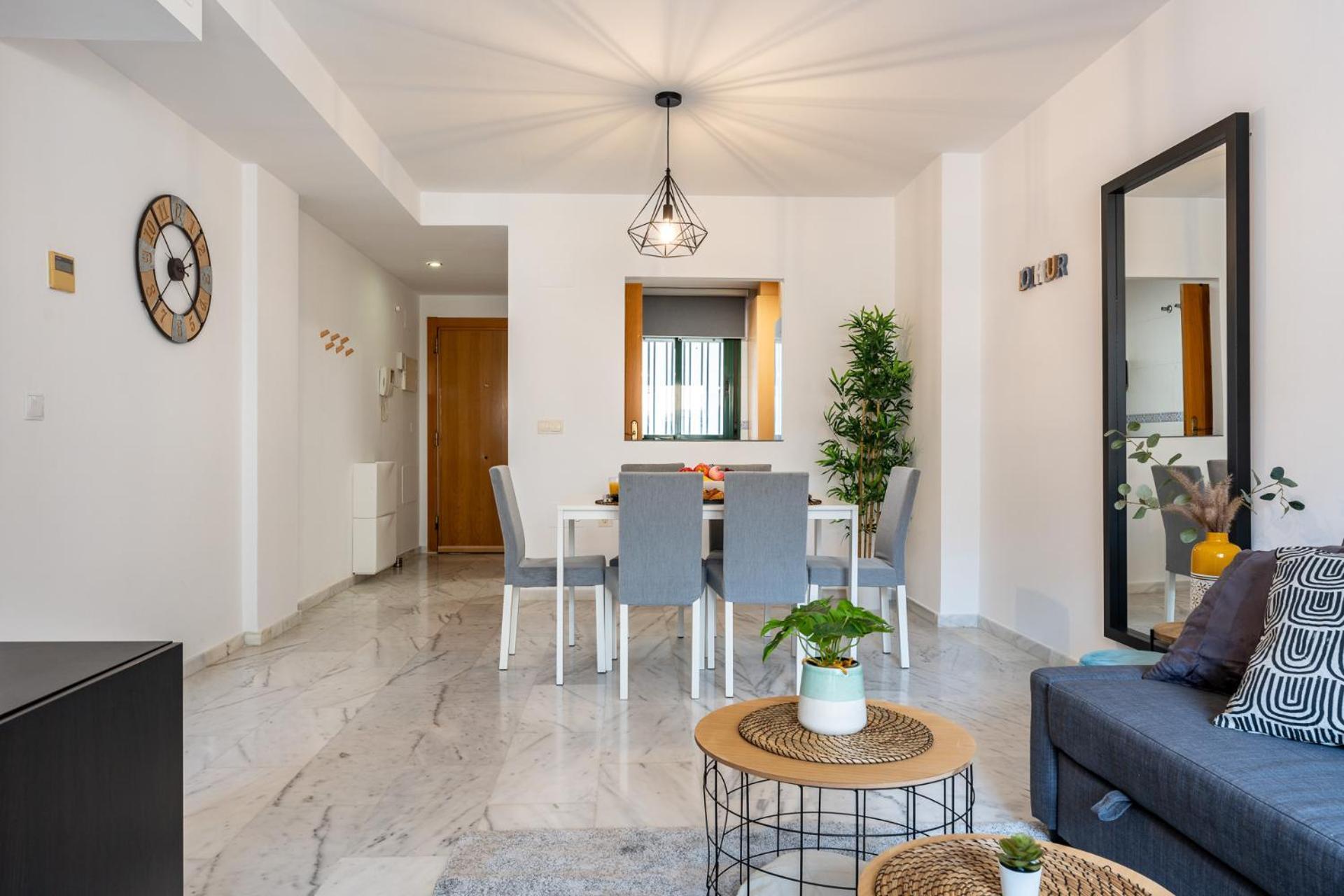 Apartamento Coastal Comfort 2 Bed, Parking Pool And Terrace