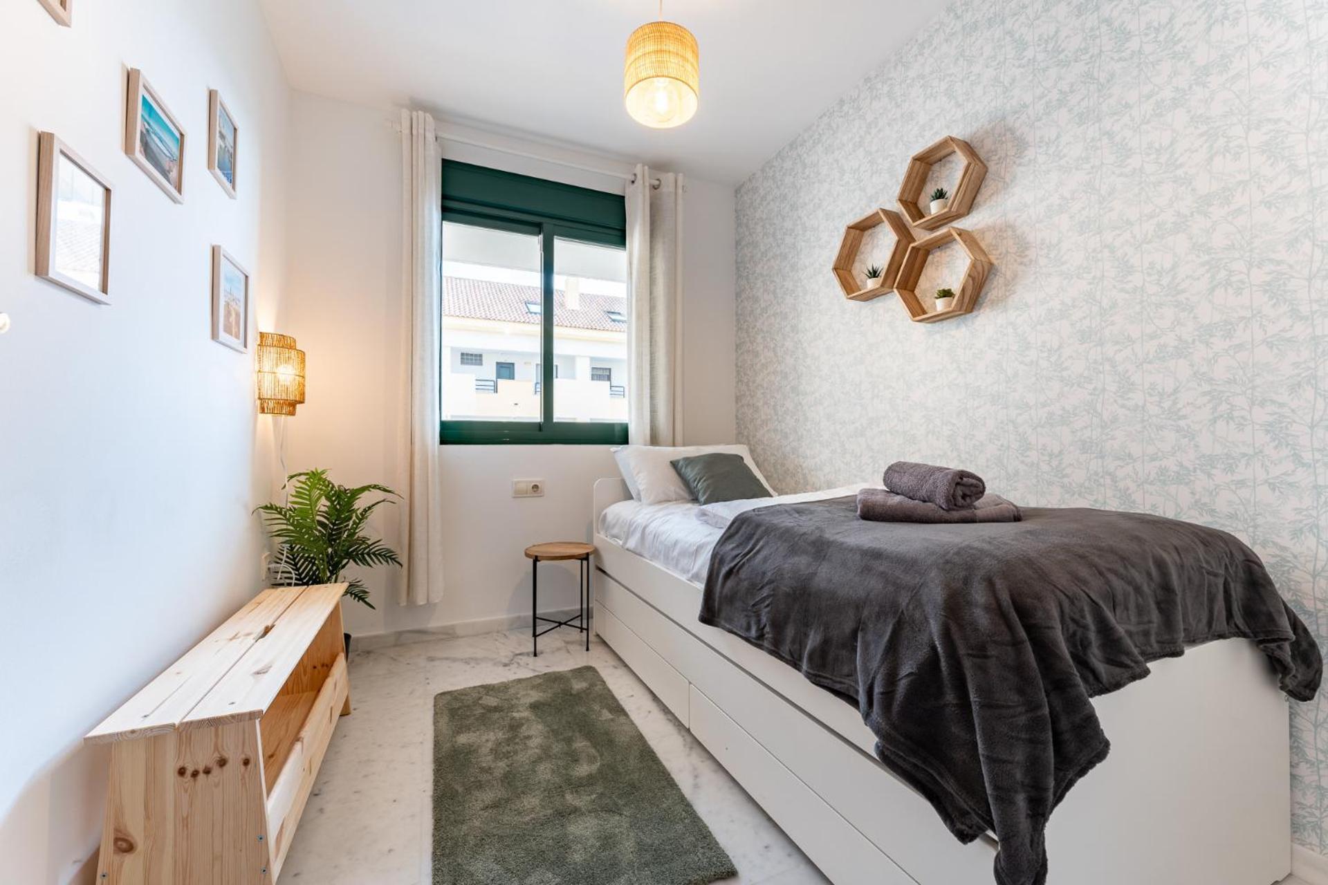 Coastal Comfort 2 Bed, Parking Pool And Terrace * Benalmádena